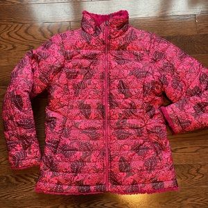 Reversible Girls Mossbud North Face Jacket size XL (18)